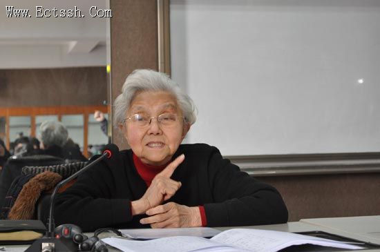 曹圣洁牧师应邀来给圣乐科讲座