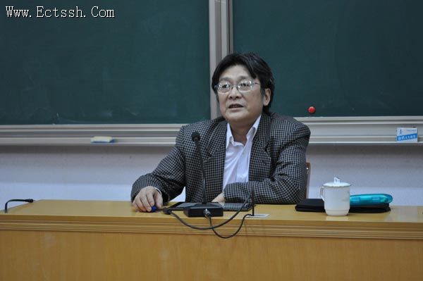 华东神学院举行“如何按三自原则办好教会”的讲座 华东神学院举行“如何按三自原则办好教会”的讲座